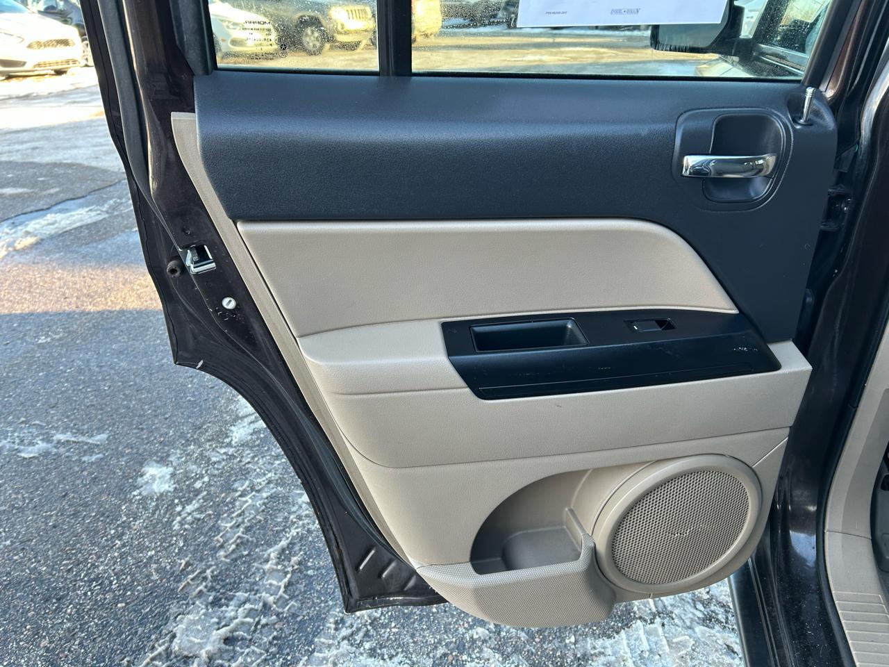 Jeep Patriot Sport 2WD 2014