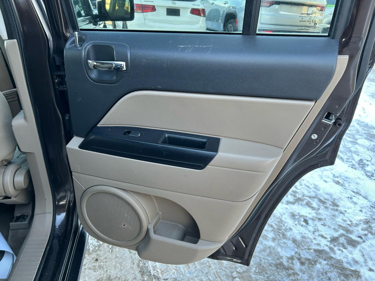 Jeep Patriot Sport 2WD 2014