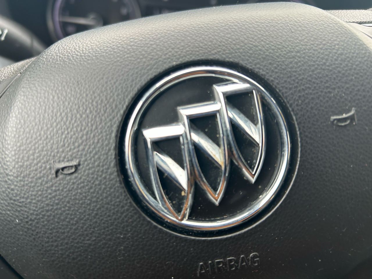 Buick Enclave Essence AWD 2019