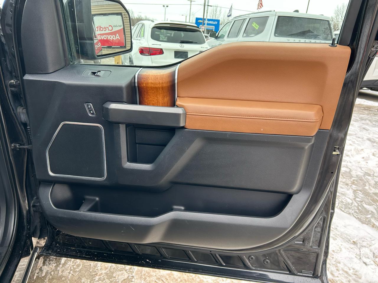 Ford F-150 Lariat SuperCrew 5.5-ft. Bed 4WD 2016