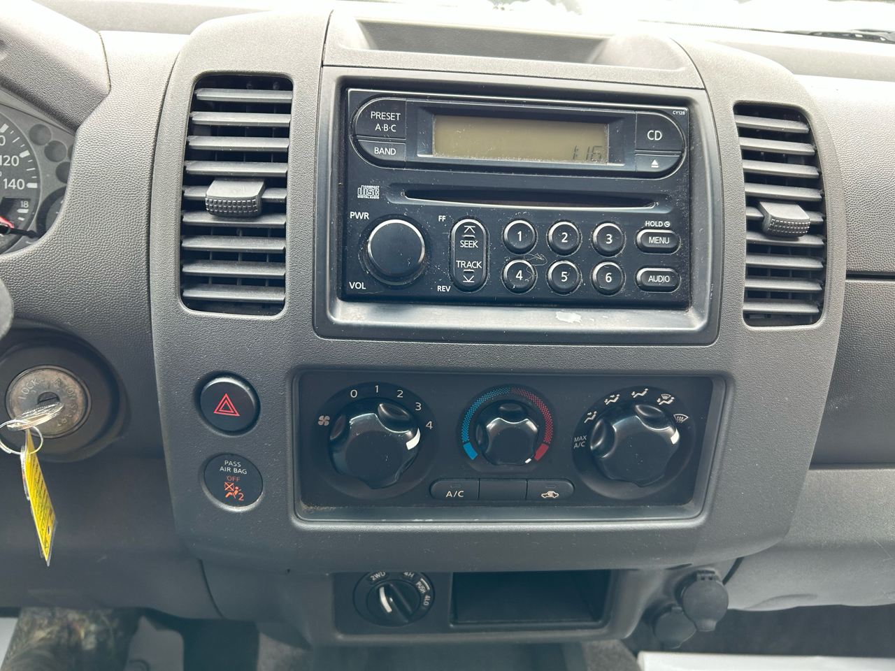 Nissan Frontier SE King Cab 4WD 2005