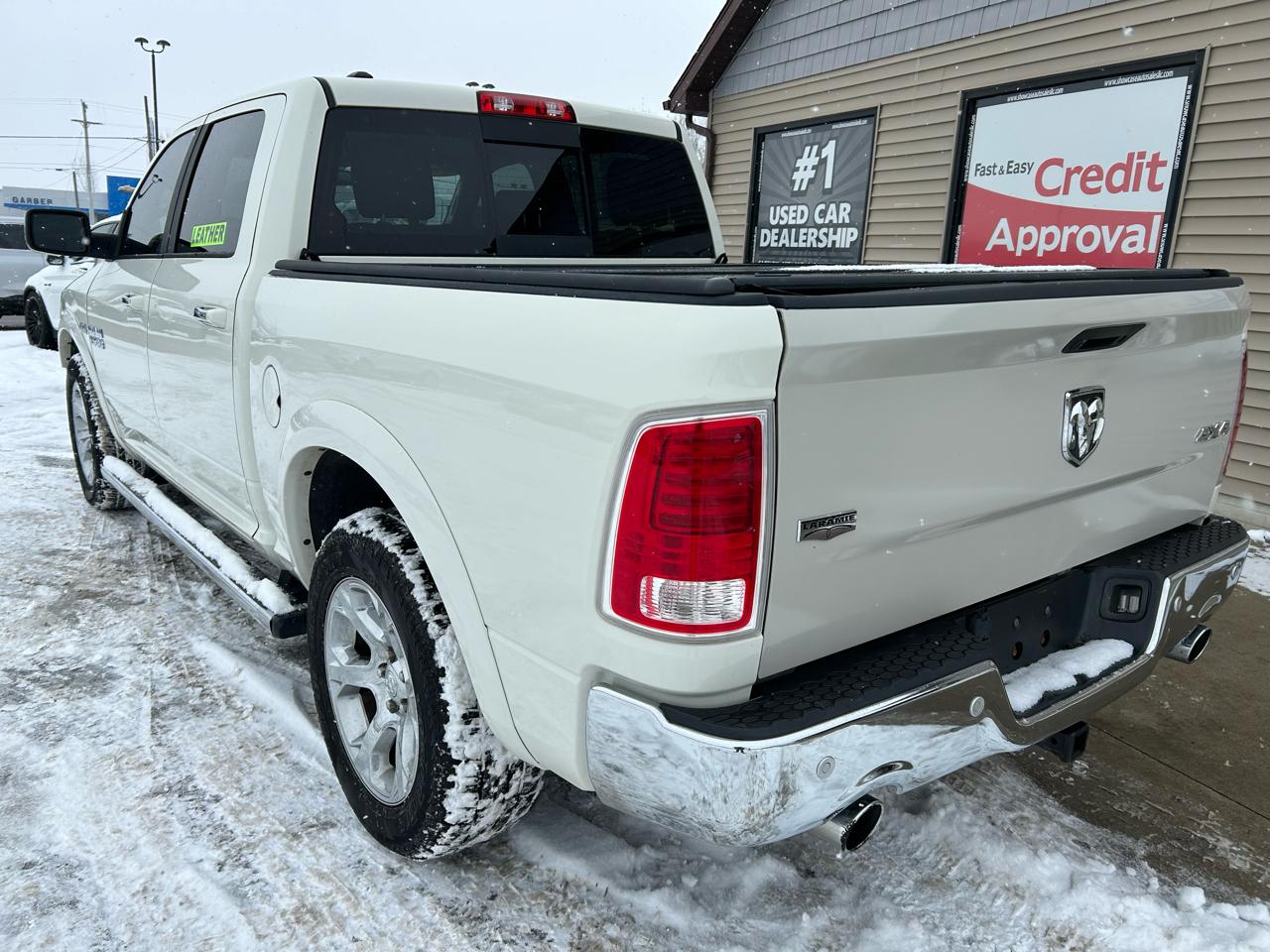 RAM 1500 Laramie Crew Cab SWB 4WD 2017