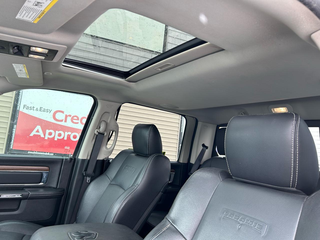 RAM 1500 Laramie Crew Cab SWB 4WD 2017