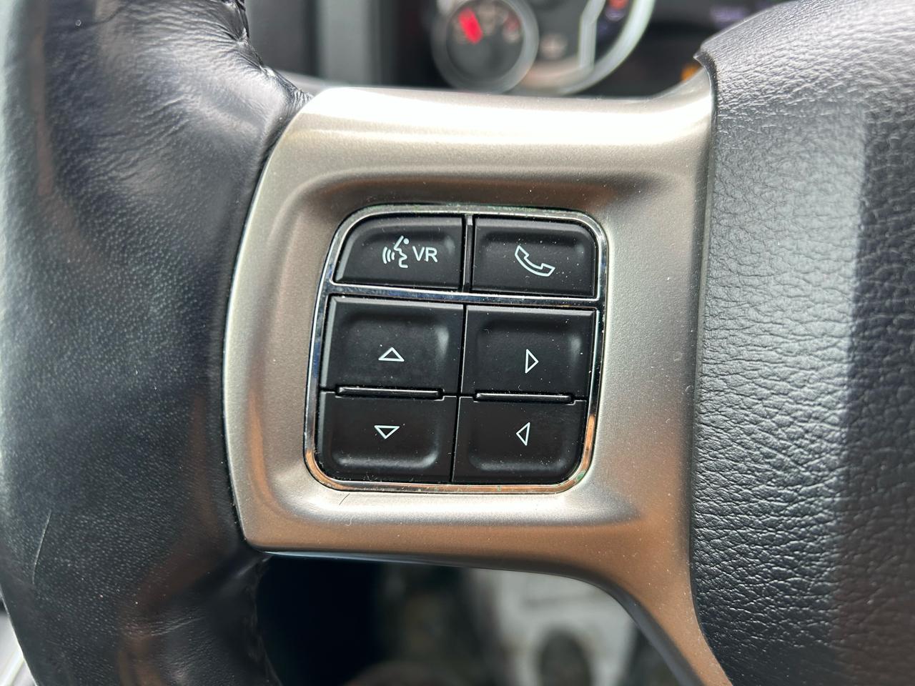 RAM 1500 Laramie Crew Cab SWB 4WD 2017