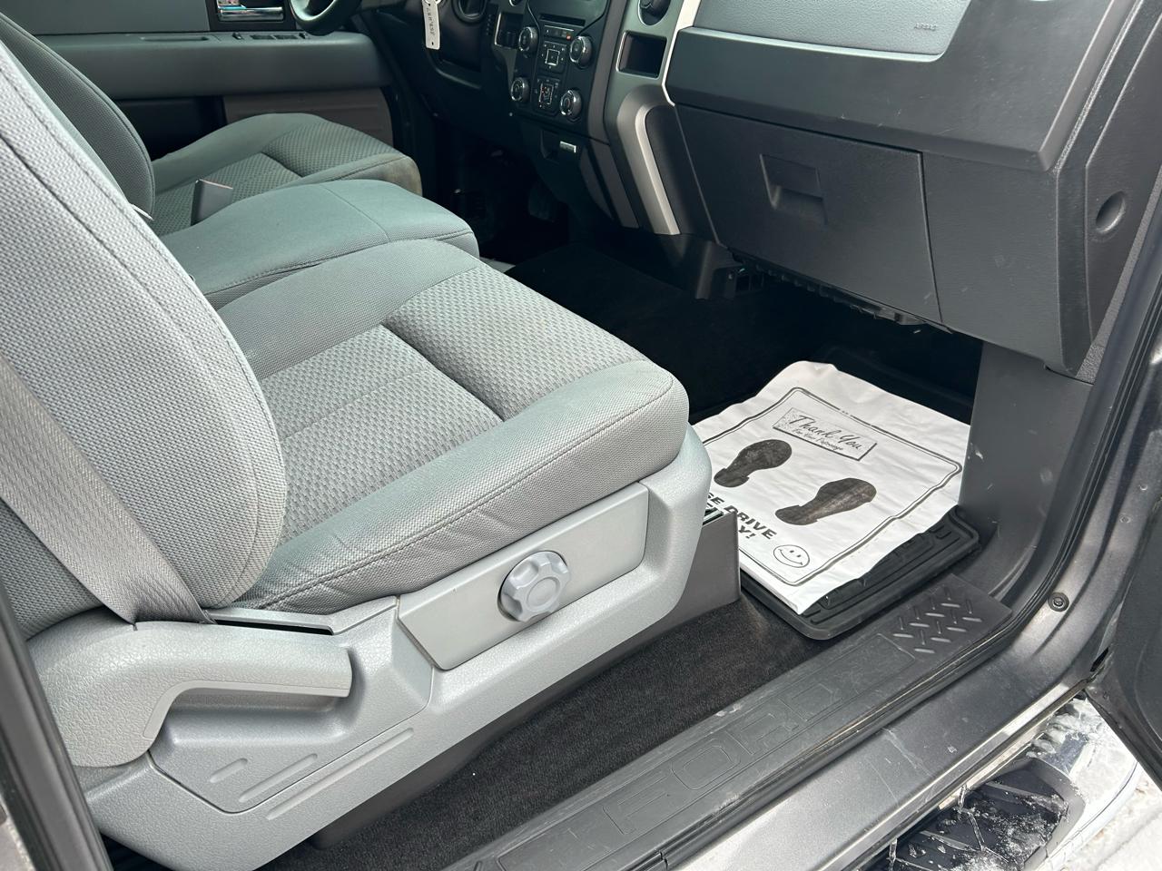 Ford F-150 4WD SuperCrew 145" XLT 2014