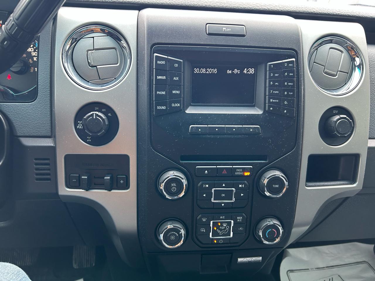 Ford F-150 4WD SuperCrew 145" XLT 2014