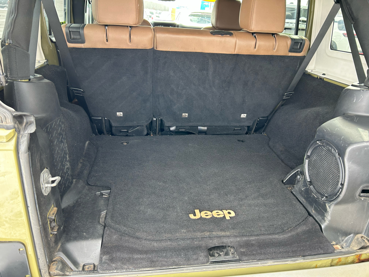 Jeep Wrangler Unlimited Sahara 4WD 2013