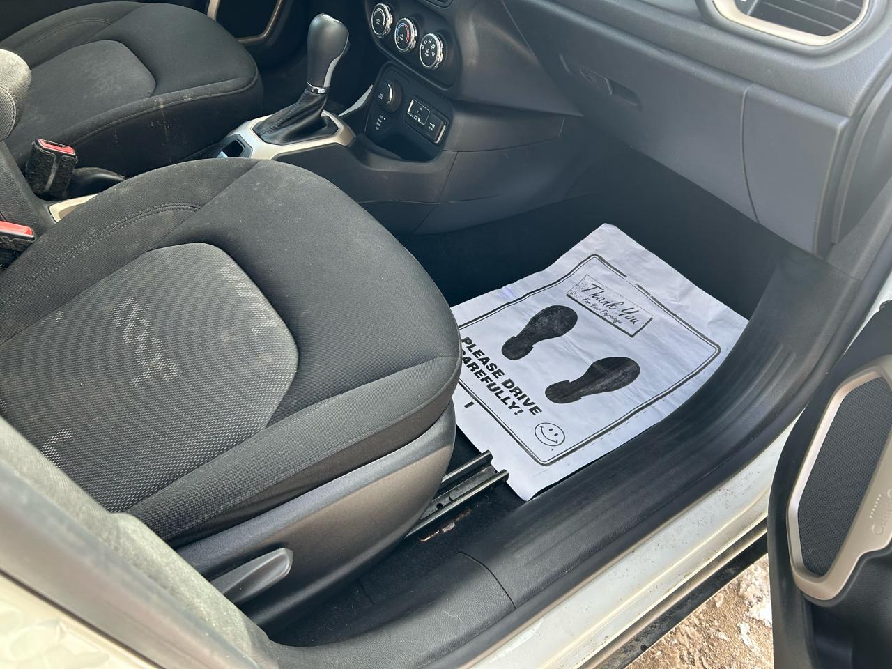 Jeep Renegade Latitude 4WD 2015