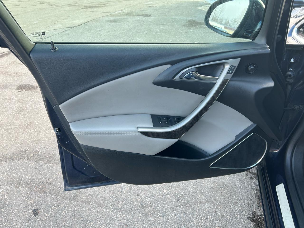 Buick Verano Base 2015