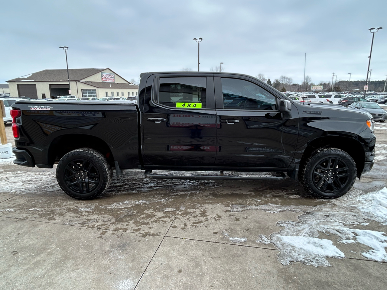 Chevrolet Silverado 1500 Trail Boss LT Crew Cab 4WD 2023