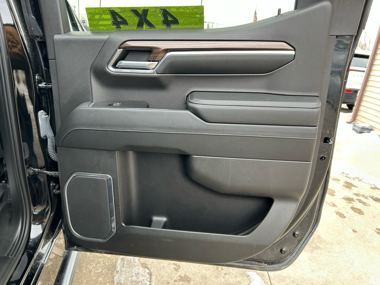 Chevrolet Silverado 1500 Trail Boss LT Crew Cab 4WD 2023