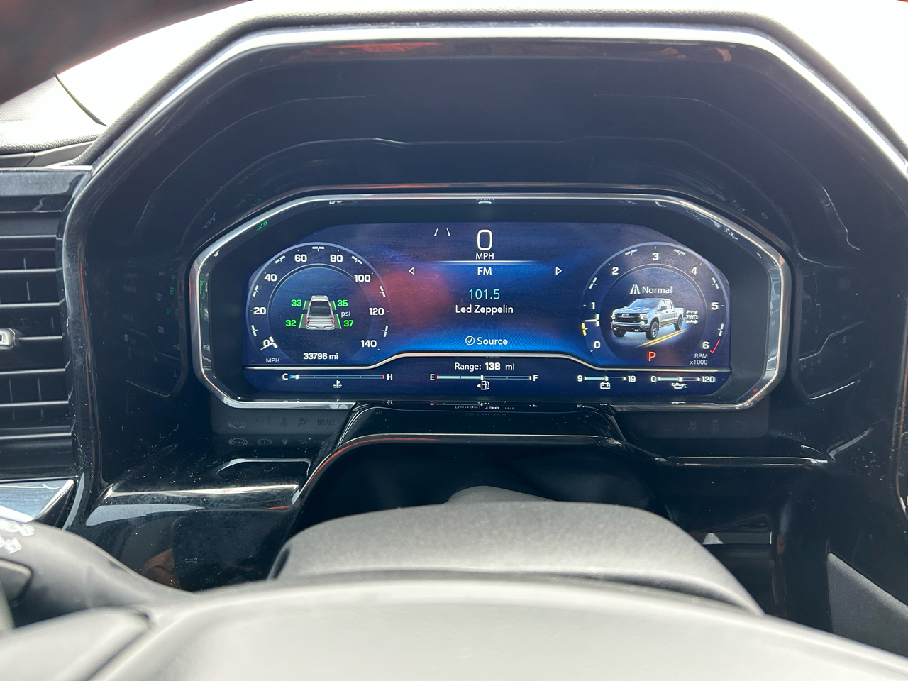 Chevrolet Silverado 1500 Trail Boss LT Crew Cab 4WD 2023