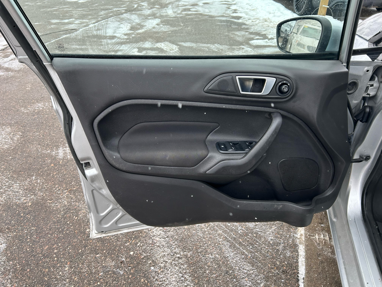 Ford Fiesta SE Sedan 2016