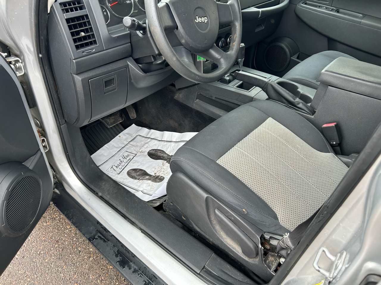 Jeep Liberty Sport 4WD 2010