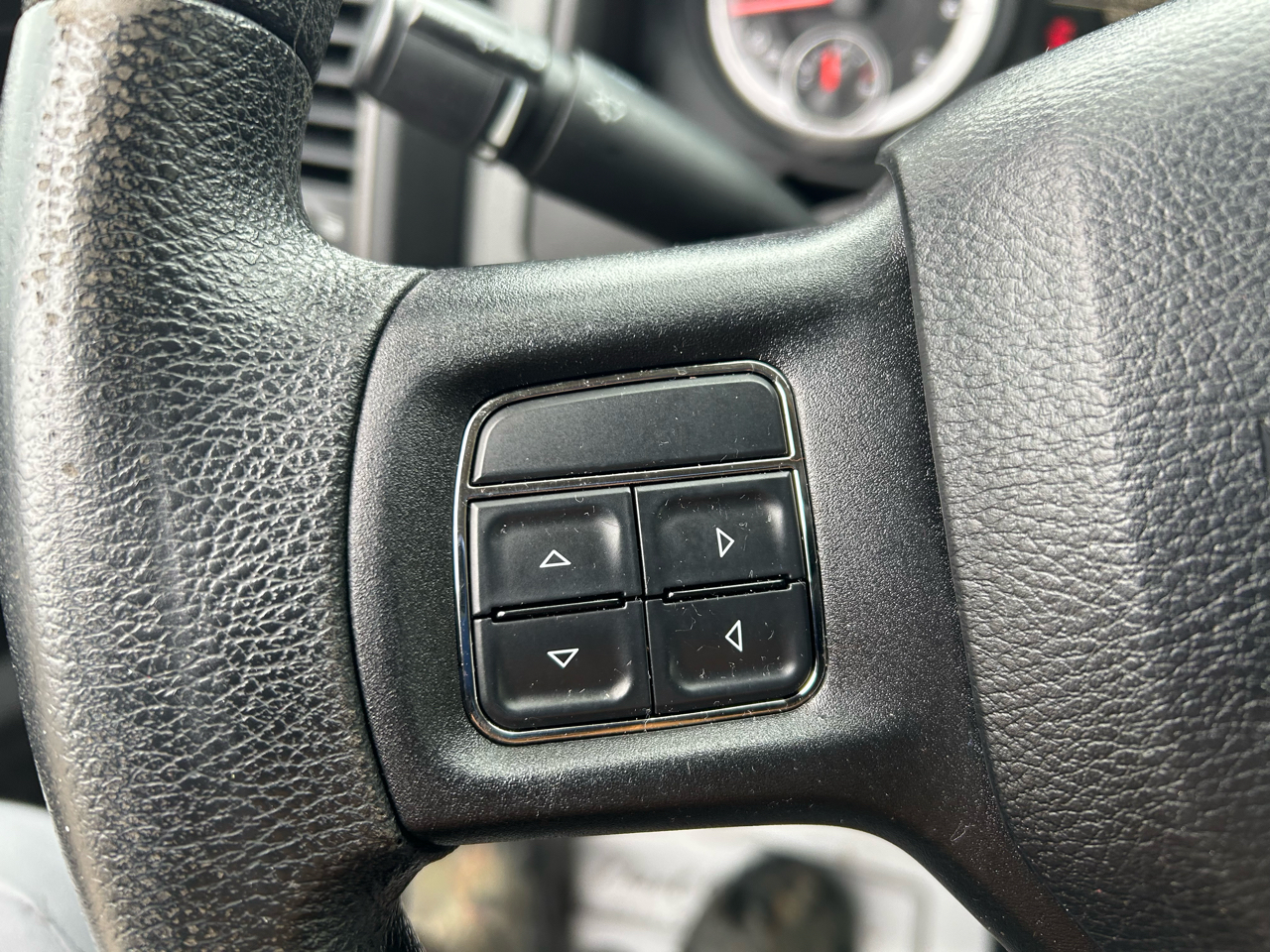 RAM 1500 Tradesman Quad Cab 4WD 2013