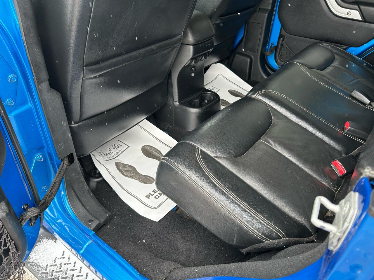 Jeep Wrangler Unlimited Sahara 4WD 2014