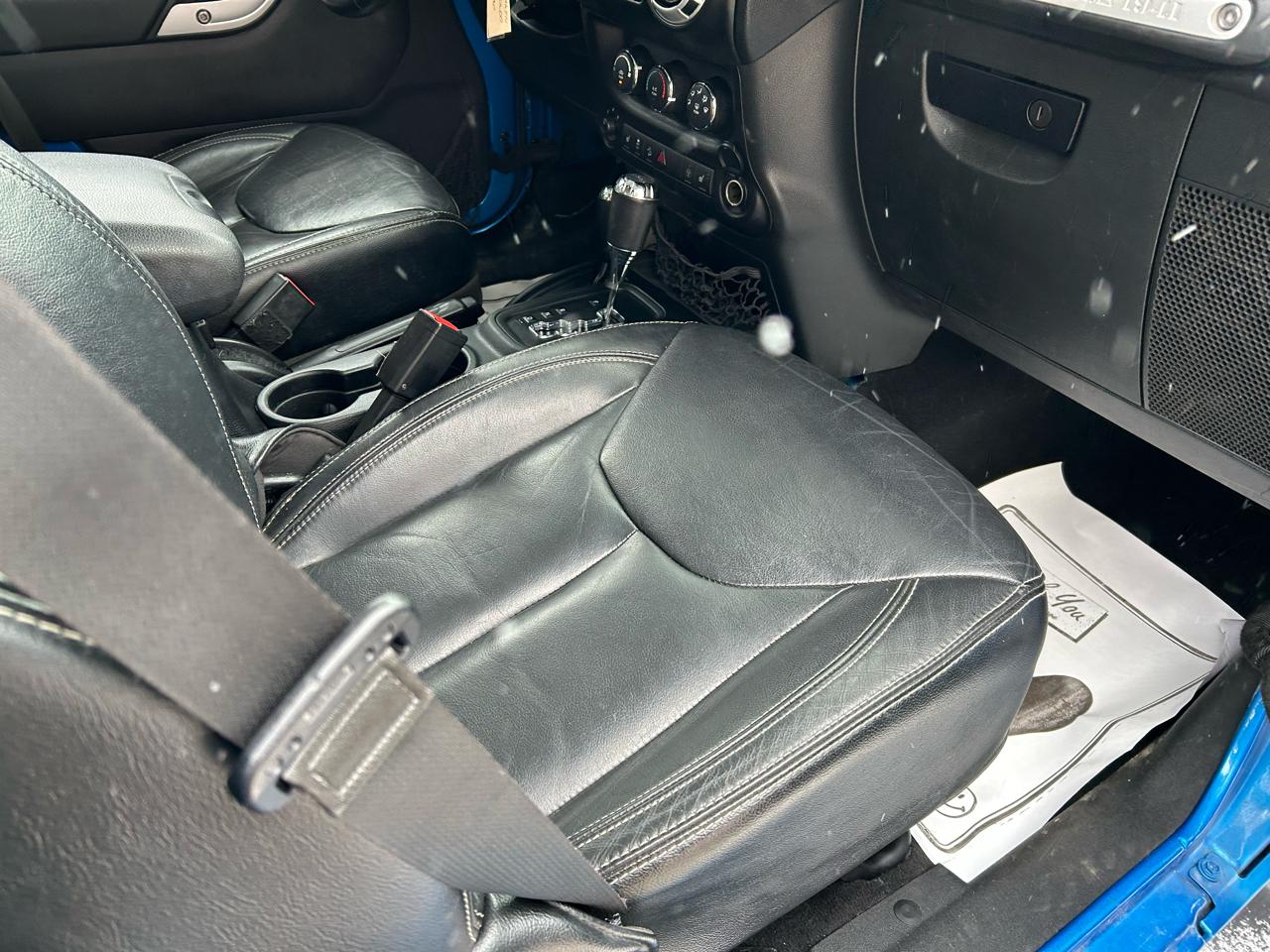 Jeep Wrangler Unlimited Sahara 4WD 2014