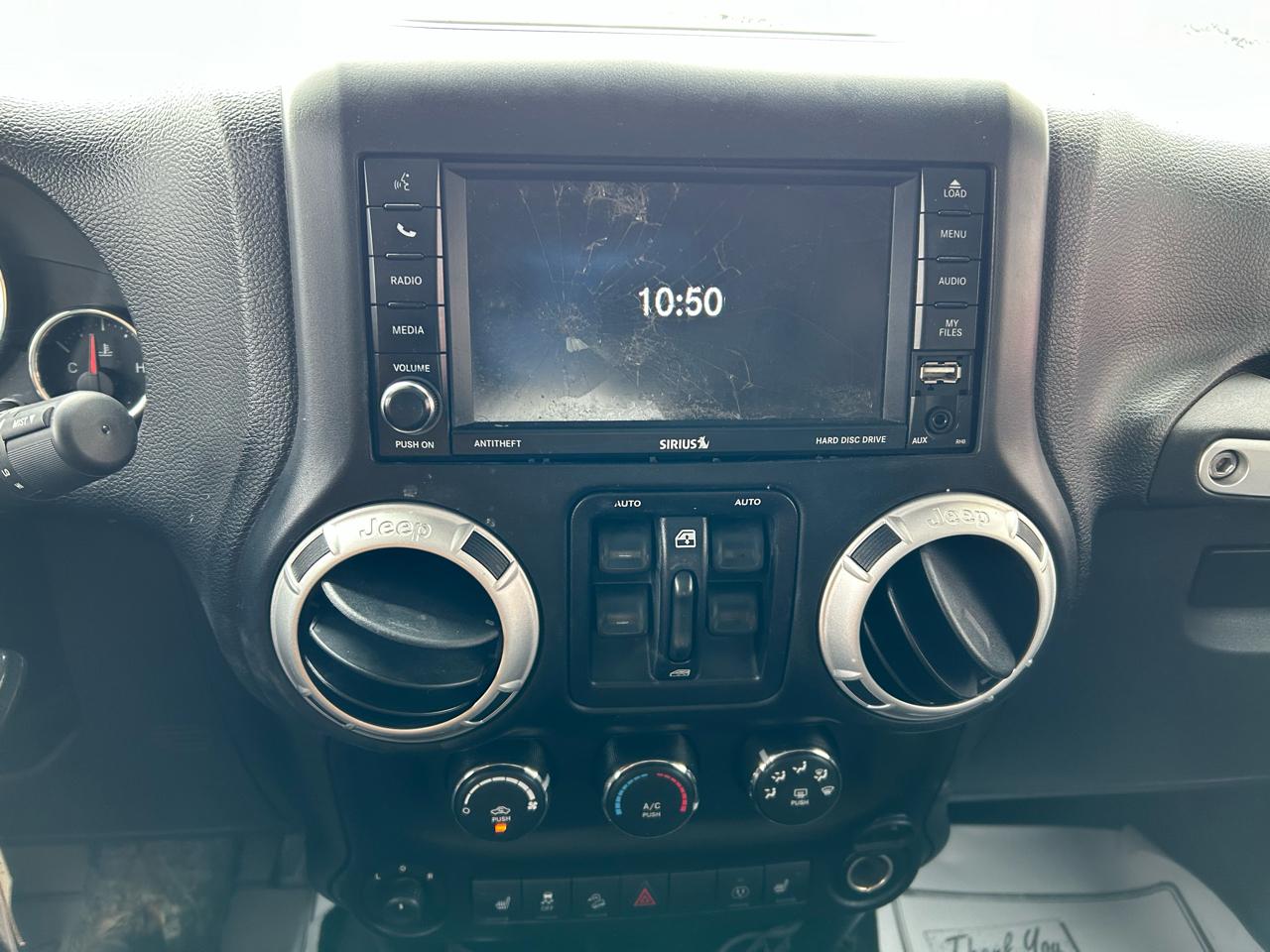 Jeep Wrangler Unlimited Sahara 4WD 2014