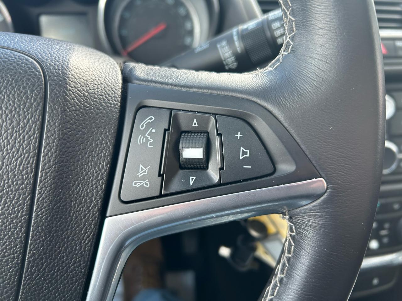 Buick Encore Convenience FWD 2013