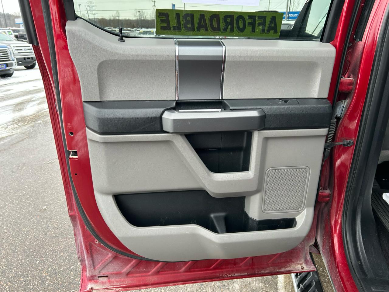 Ford F-150 4WD SuperCrew 145" XLT 2016