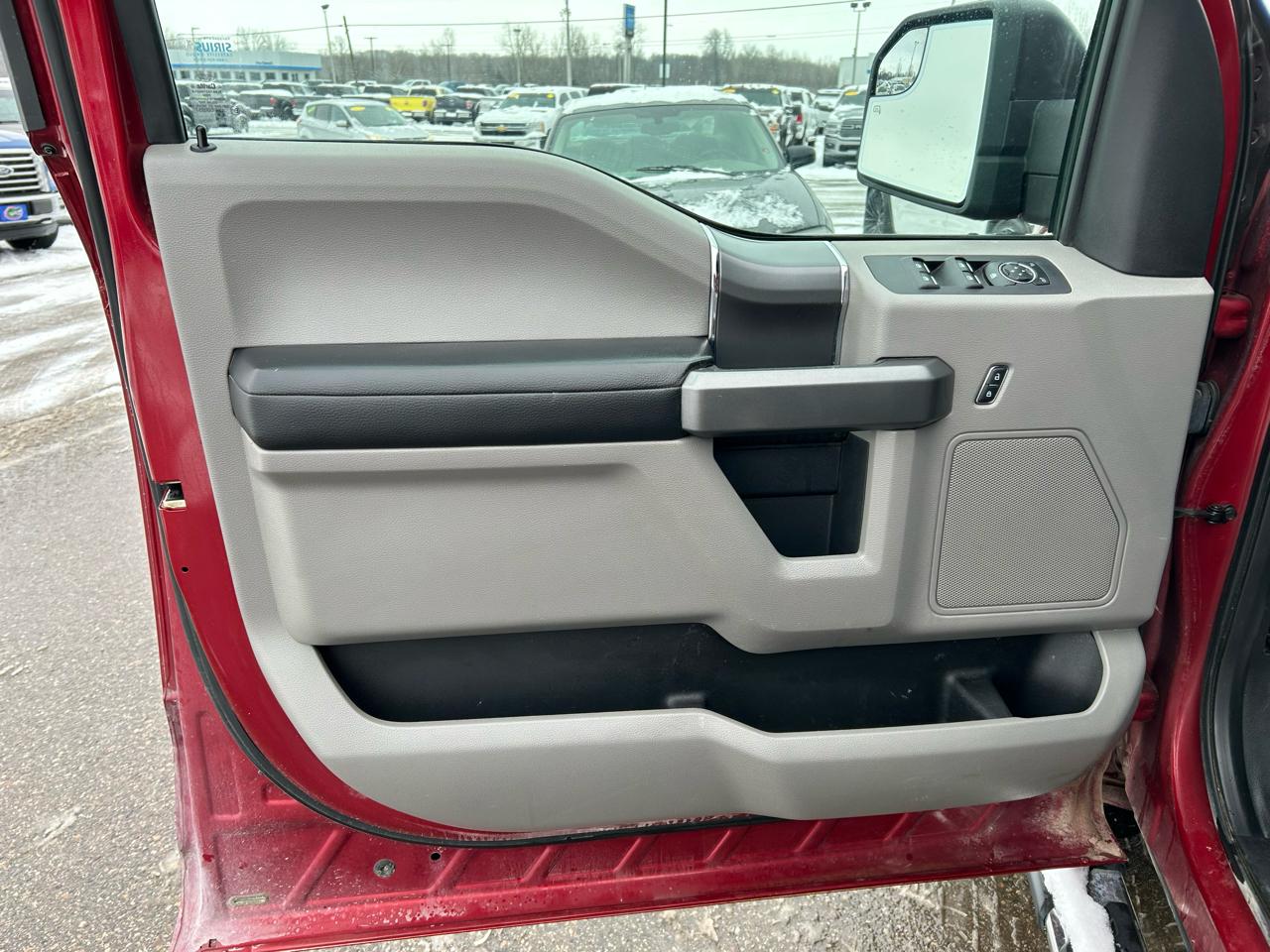 Ford F-150 4WD SuperCrew 145" XLT 2016