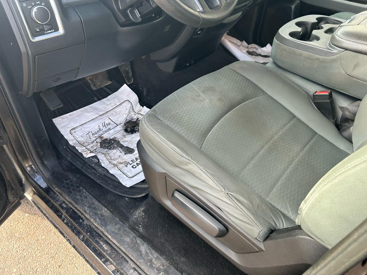 RAM 1500 SLT Quad Cab 4WD 2014