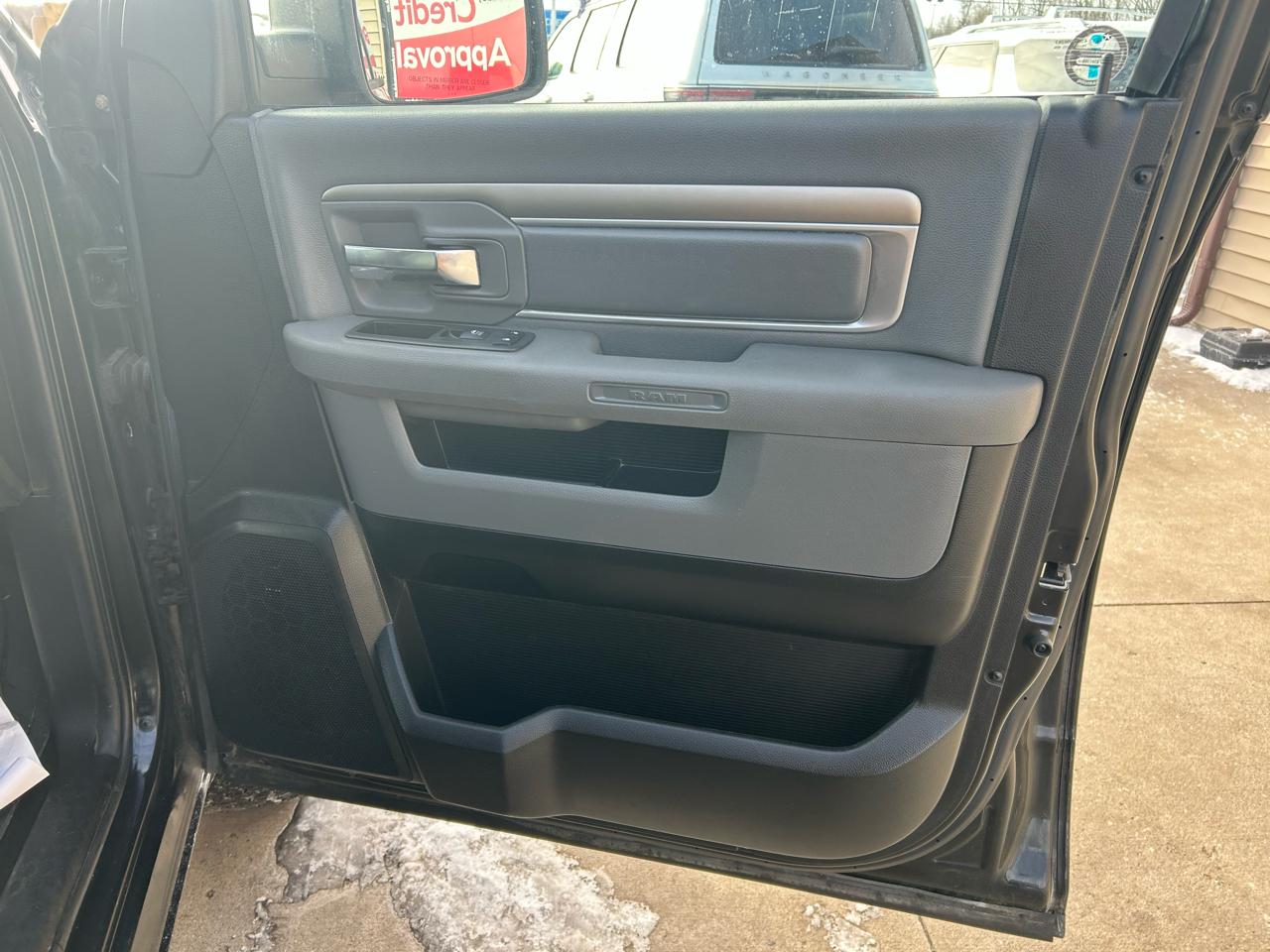 RAM 1500 SLT Quad Cab 4WD 2014