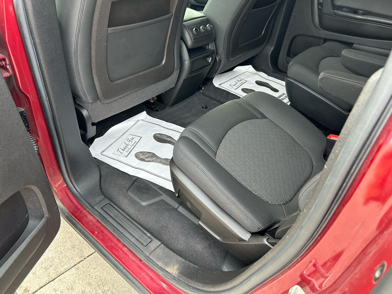 Chevrolet Traverse LT FWD 2011