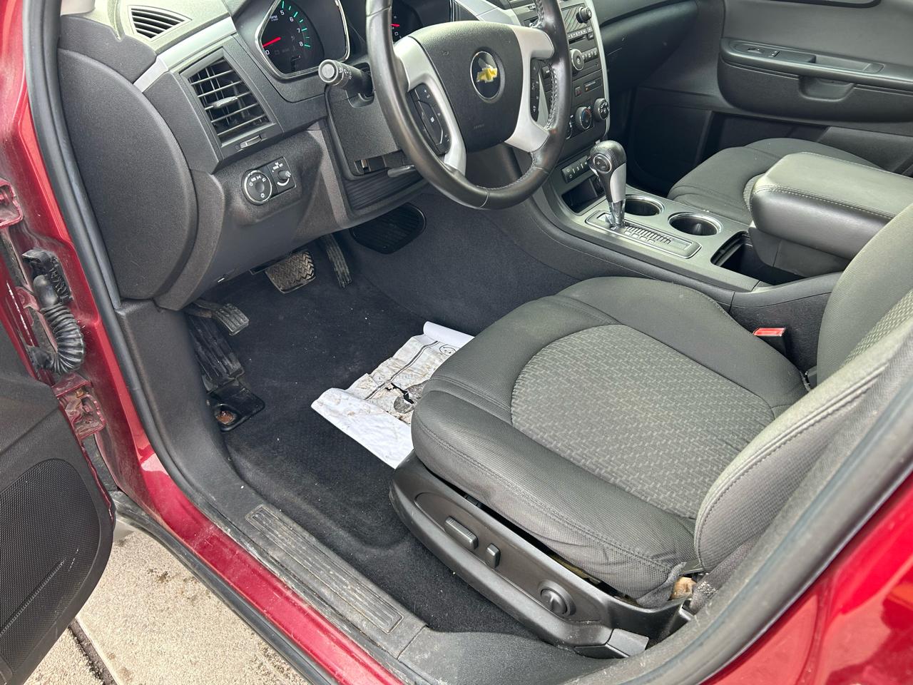 Chevrolet Traverse LT FWD 2011