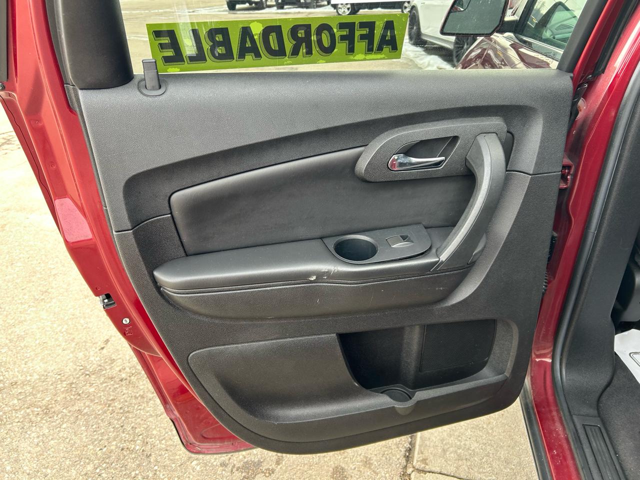 Chevrolet Traverse LT FWD 2011