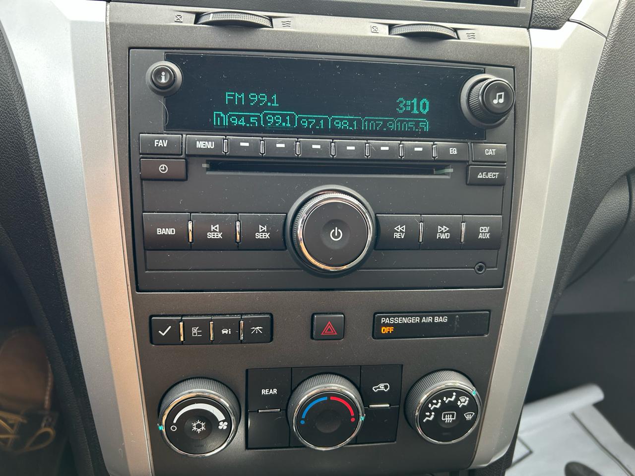 Chevrolet Traverse LT FWD 2011