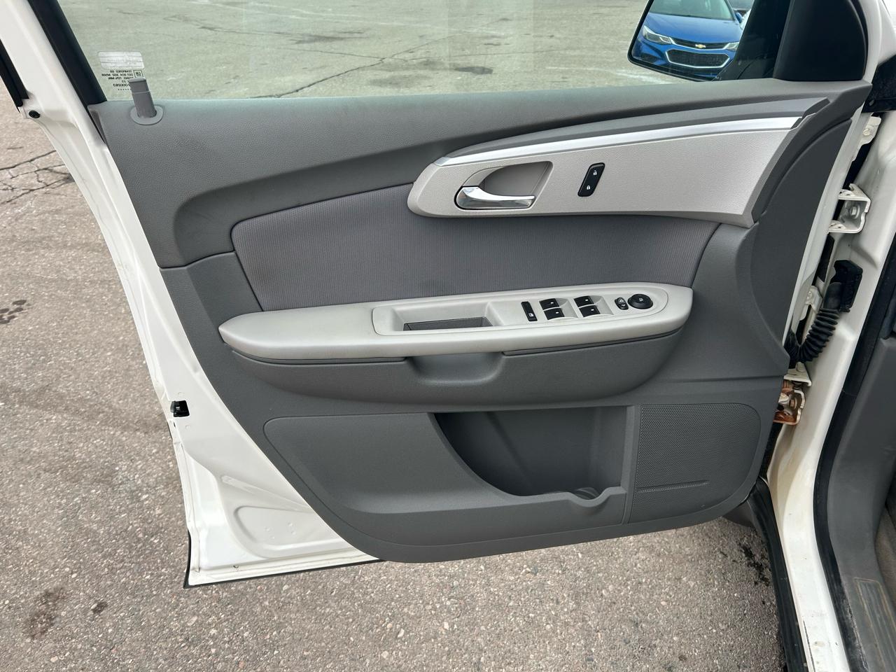 Chevrolet Traverse LS FWD w/PDC 2012