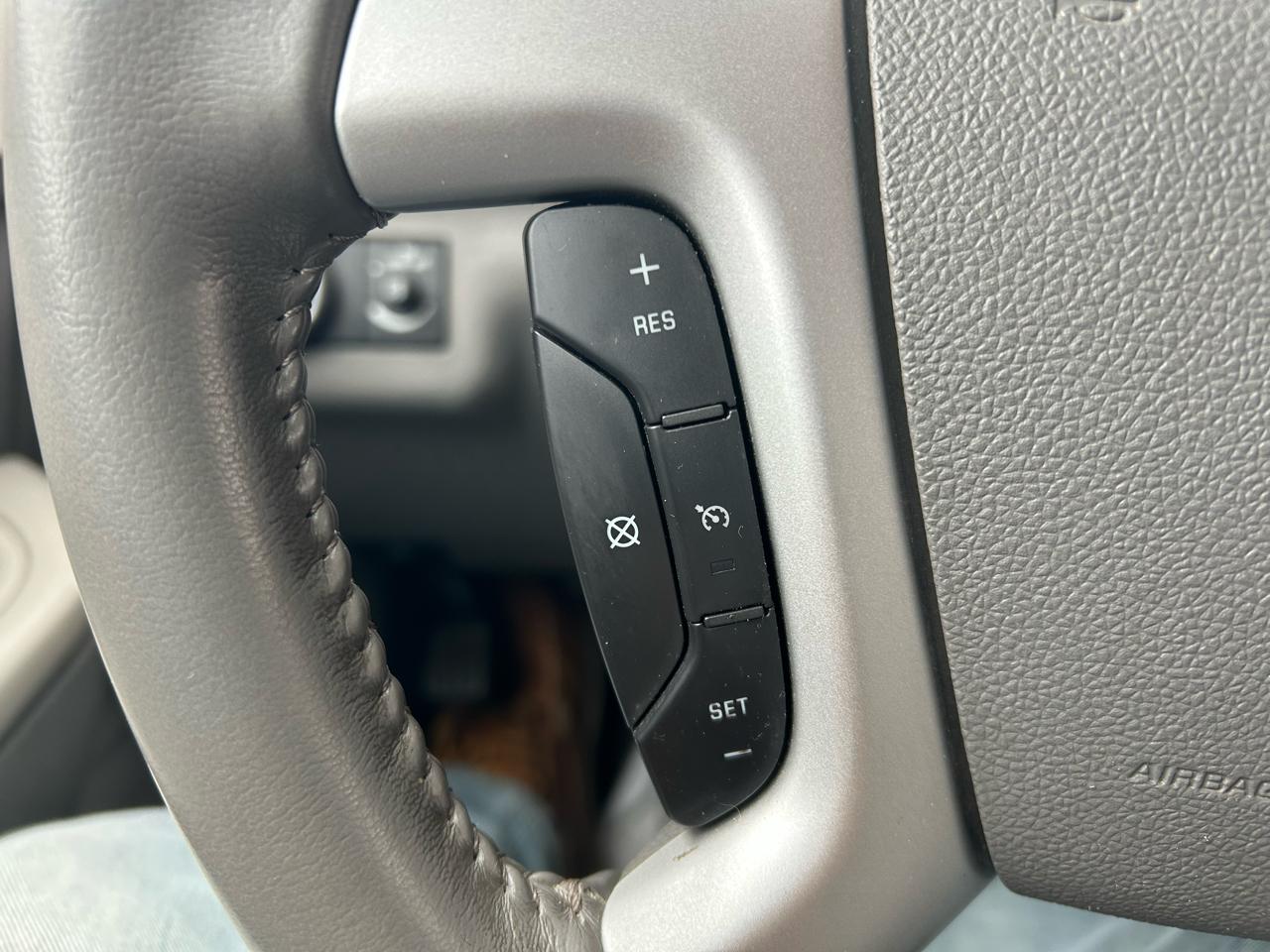 Chevrolet Traverse LS FWD w/PDC 2012