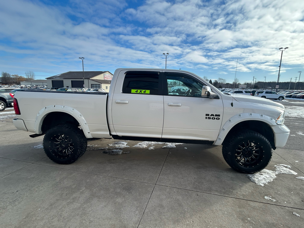 RAM 1500 SLT Crew Cab LWB 4WD 2017