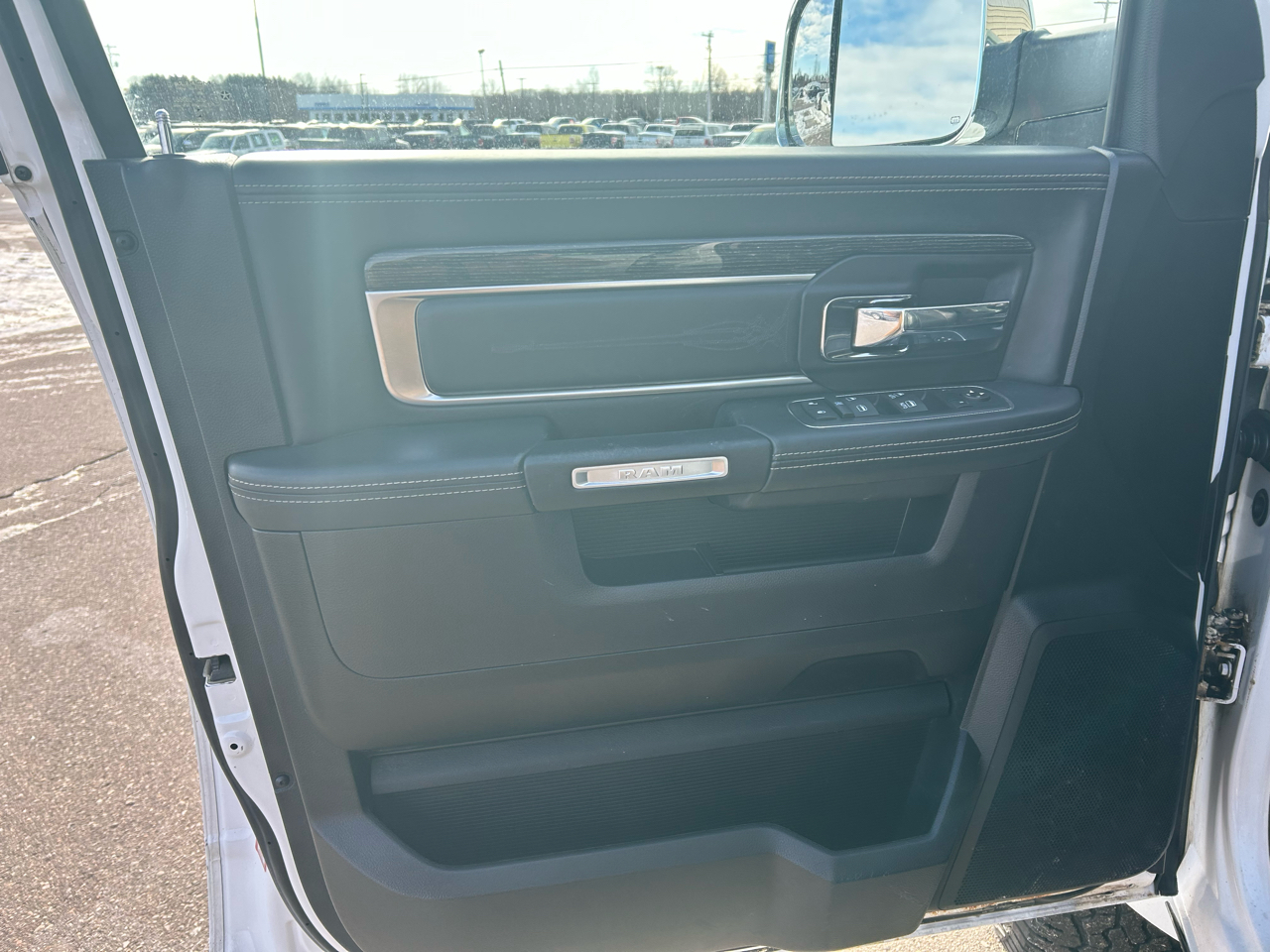 RAM 1500 SLT Crew Cab LWB 4WD 2017