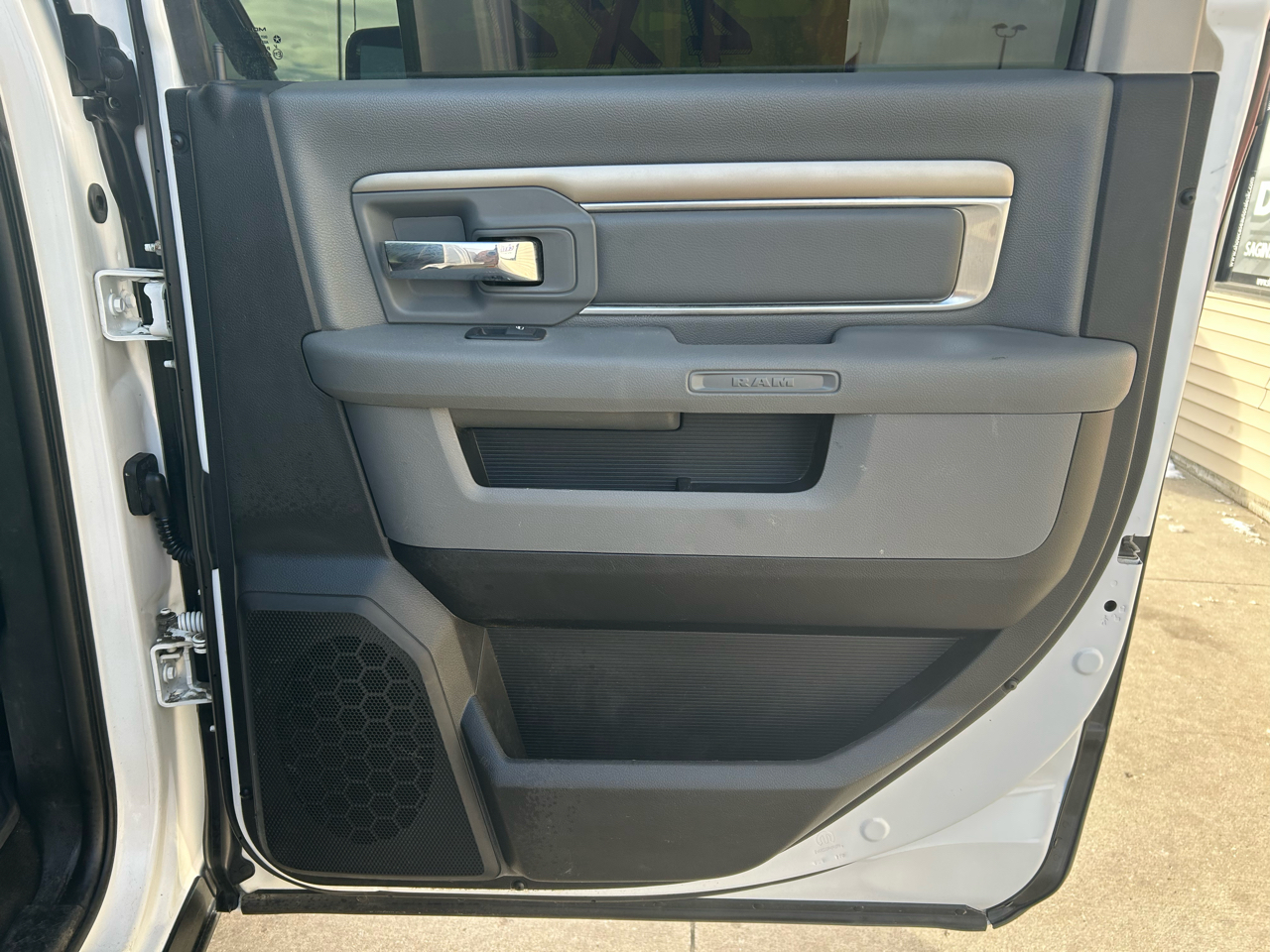 RAM 1500 SLT Crew Cab LWB 4WD 2017