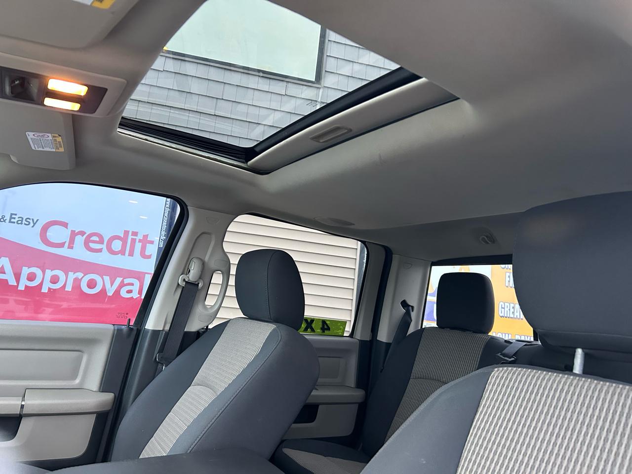 RAM 2500 Laramie Crew Cab LWB 4WD 2011