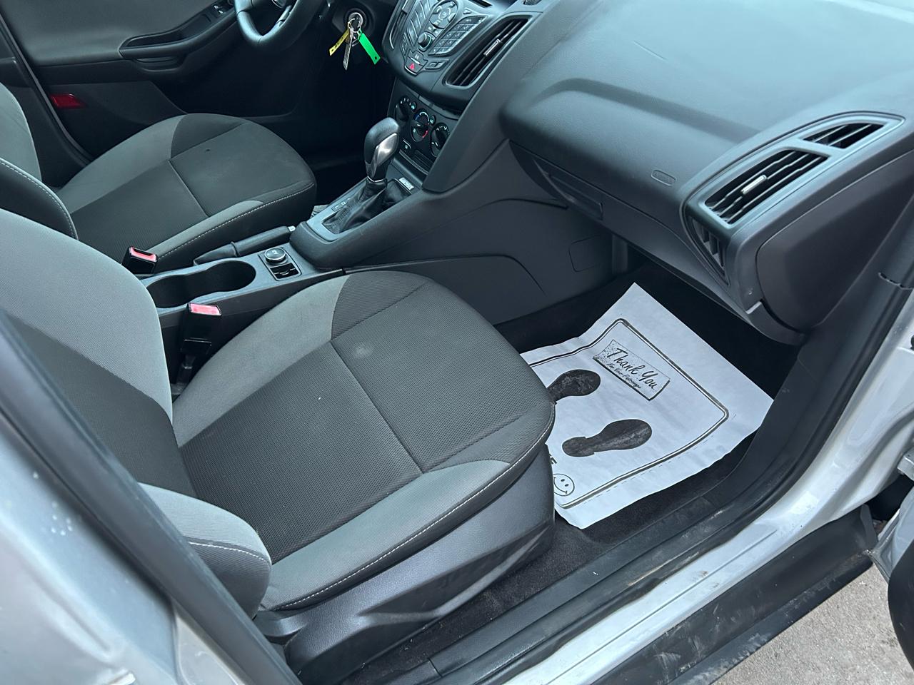 Ford Focus S Sedan 2013