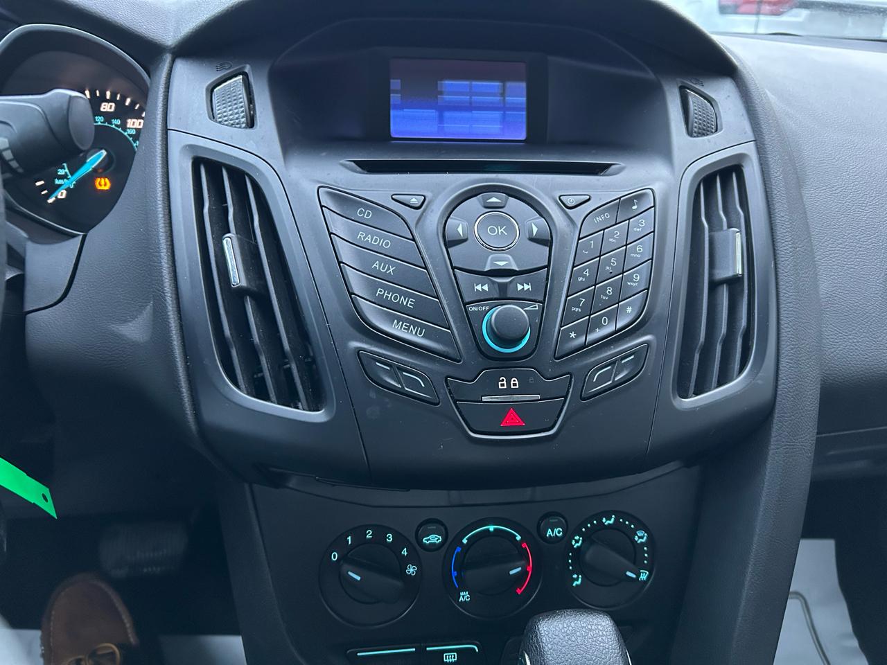 Ford Focus S Sedan 2013