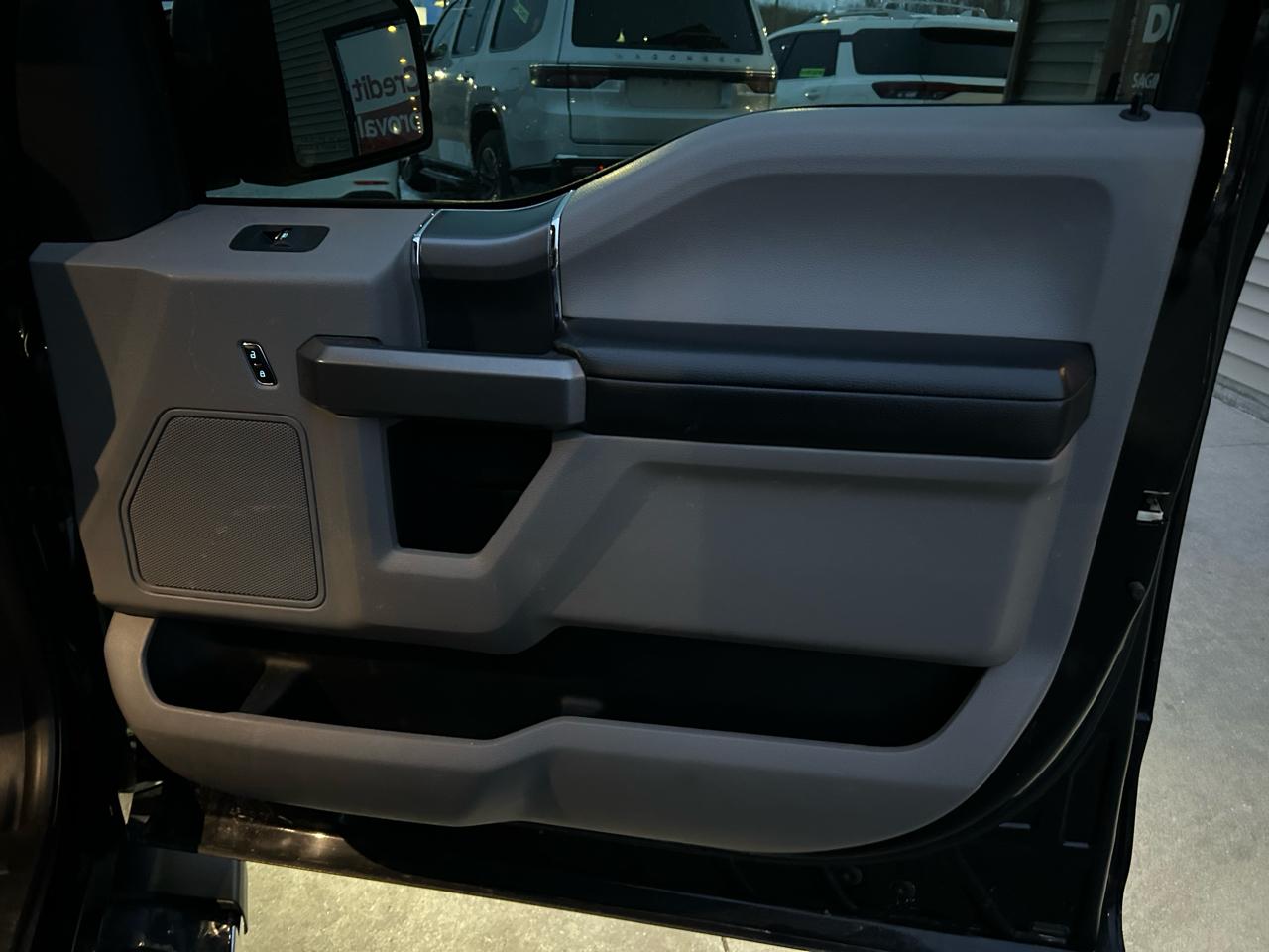 Ford F-150 Lariat SuperCrew 6.5-ft. Bed 4WD 2017