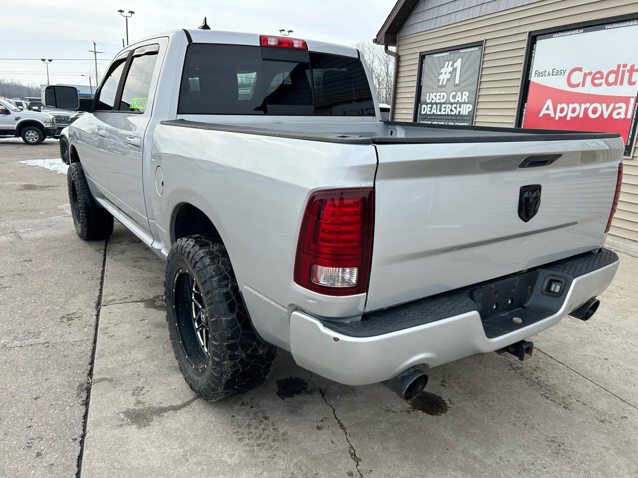 RAM 1500 Sport Crew Cab SWB 4WD 2016