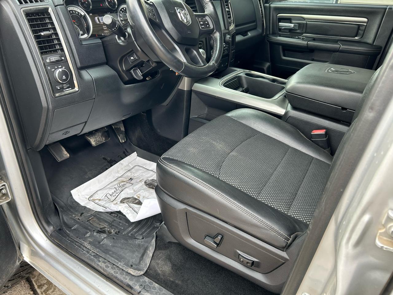 RAM 1500 Sport Crew Cab SWB 4WD 2016