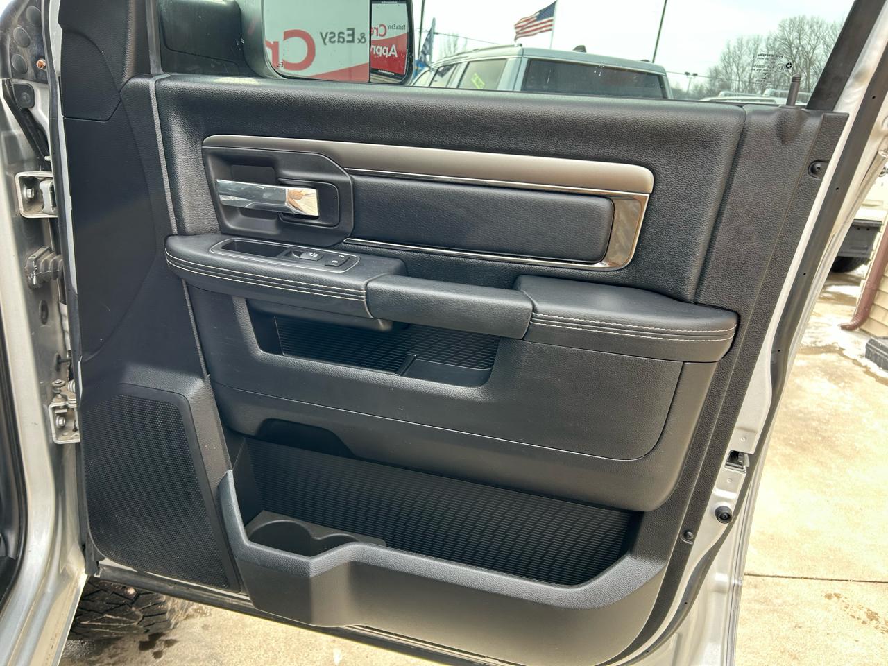 RAM 1500 Sport Crew Cab SWB 4WD 2016