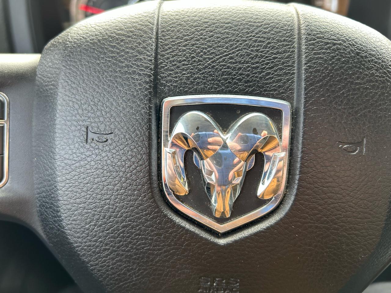 RAM 1500 Sport Crew Cab SWB 4WD 2016