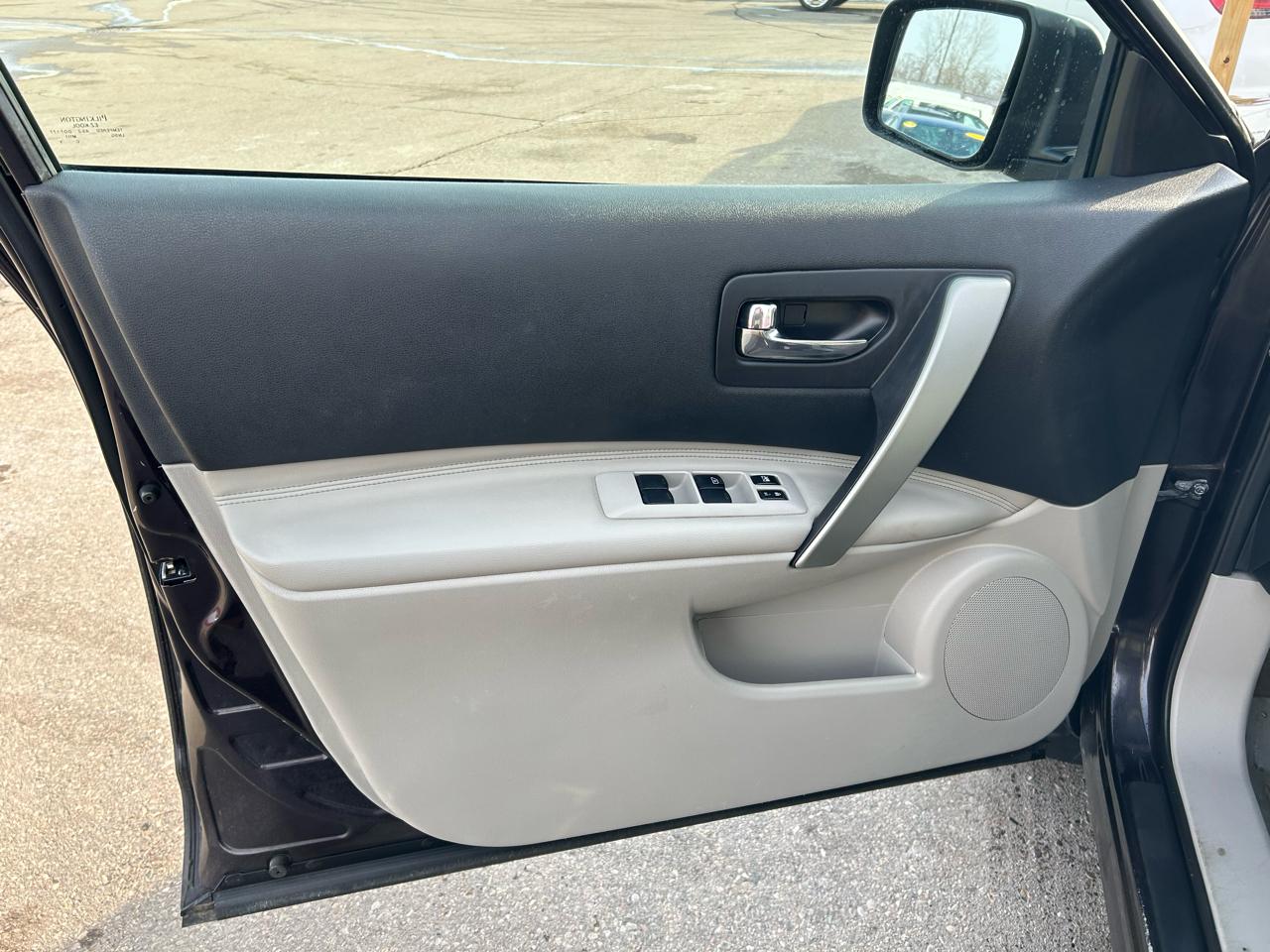 Nissan Rogue S 2WD 2013