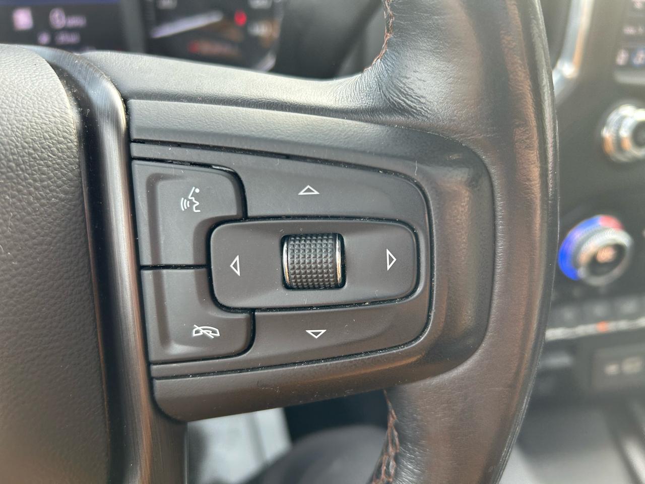 GMC Sierra 1500 AT4 Crew Cab Short Box 4WD 2021