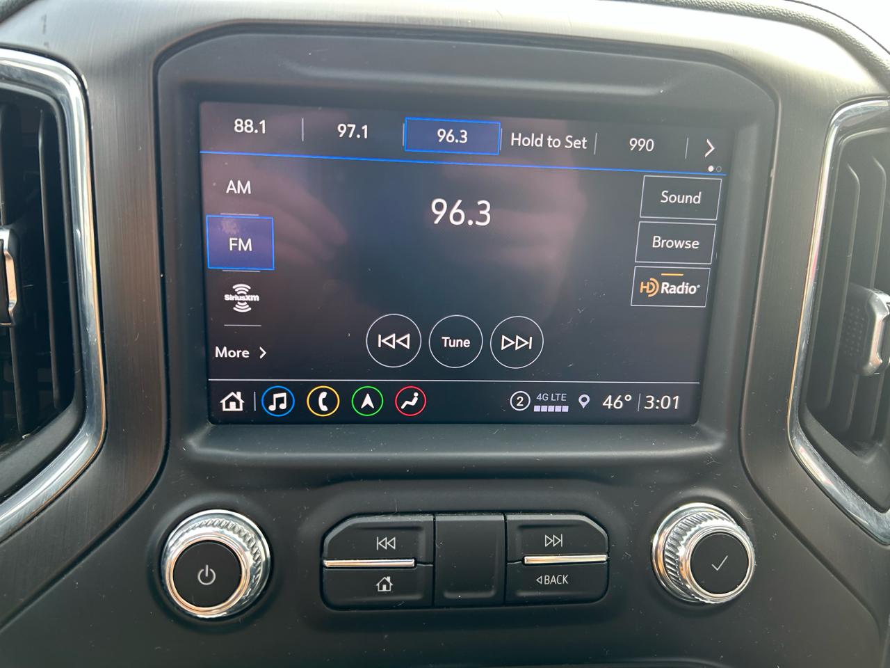 GMC Sierra 1500 AT4 Crew Cab Short Box 4WD 2021