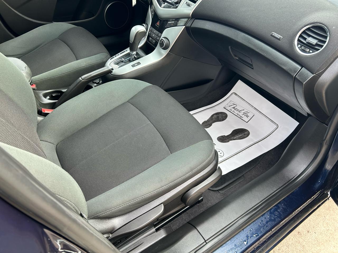 Chevrolet Cruze 1LT 2011