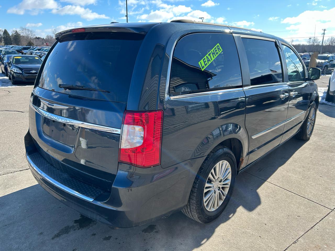 Chrysler Town & Country Touring-L 2014