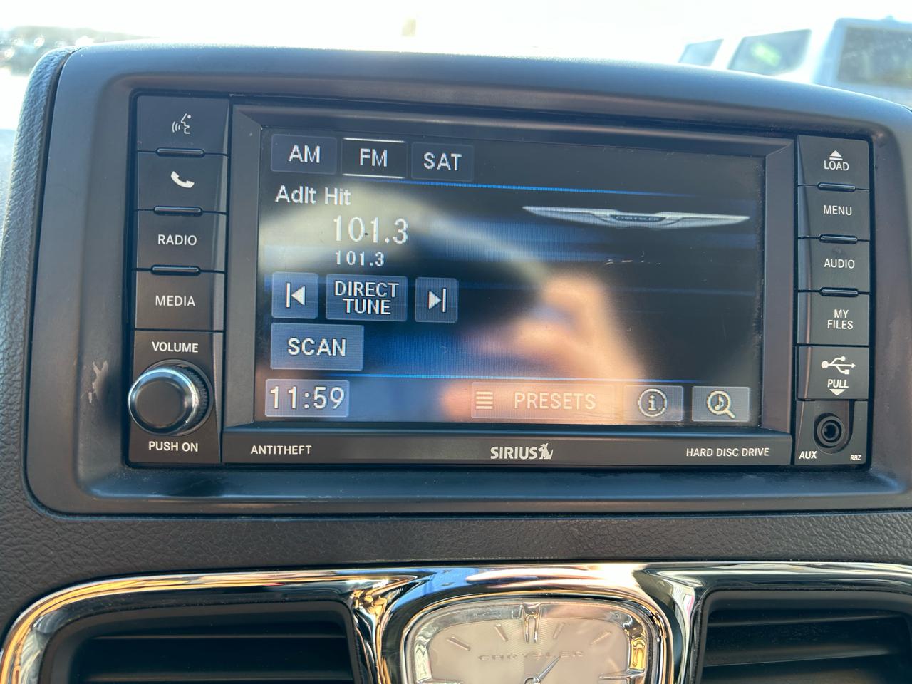 Chrysler Town & Country Touring-L 2014